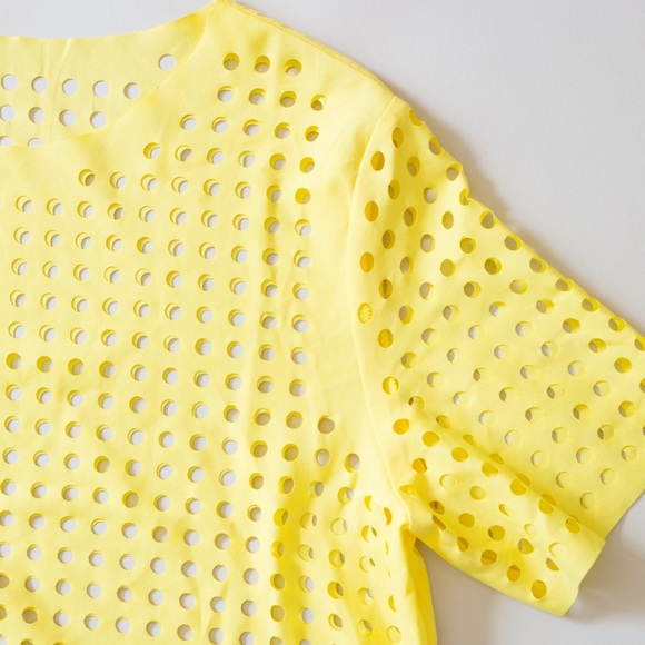 🌟 CUTOUT TOP 🌟 - Picture 4 of 4